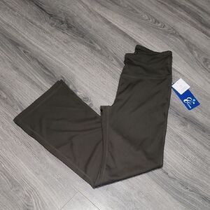 NWT V A Core Forest Night Flare Leggings